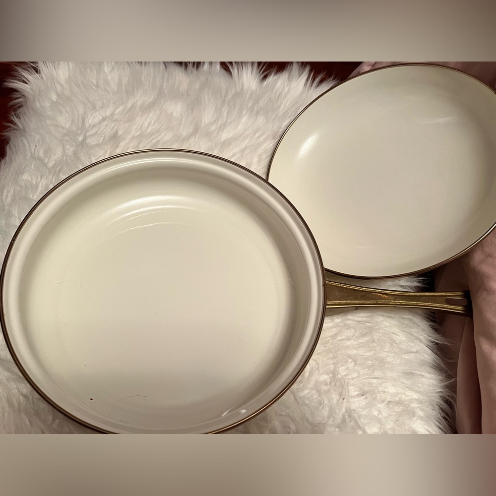 MACKENZIE CHILDS FRYING PAN BUTTERCUP RETIRED - Picture 3 of 4
